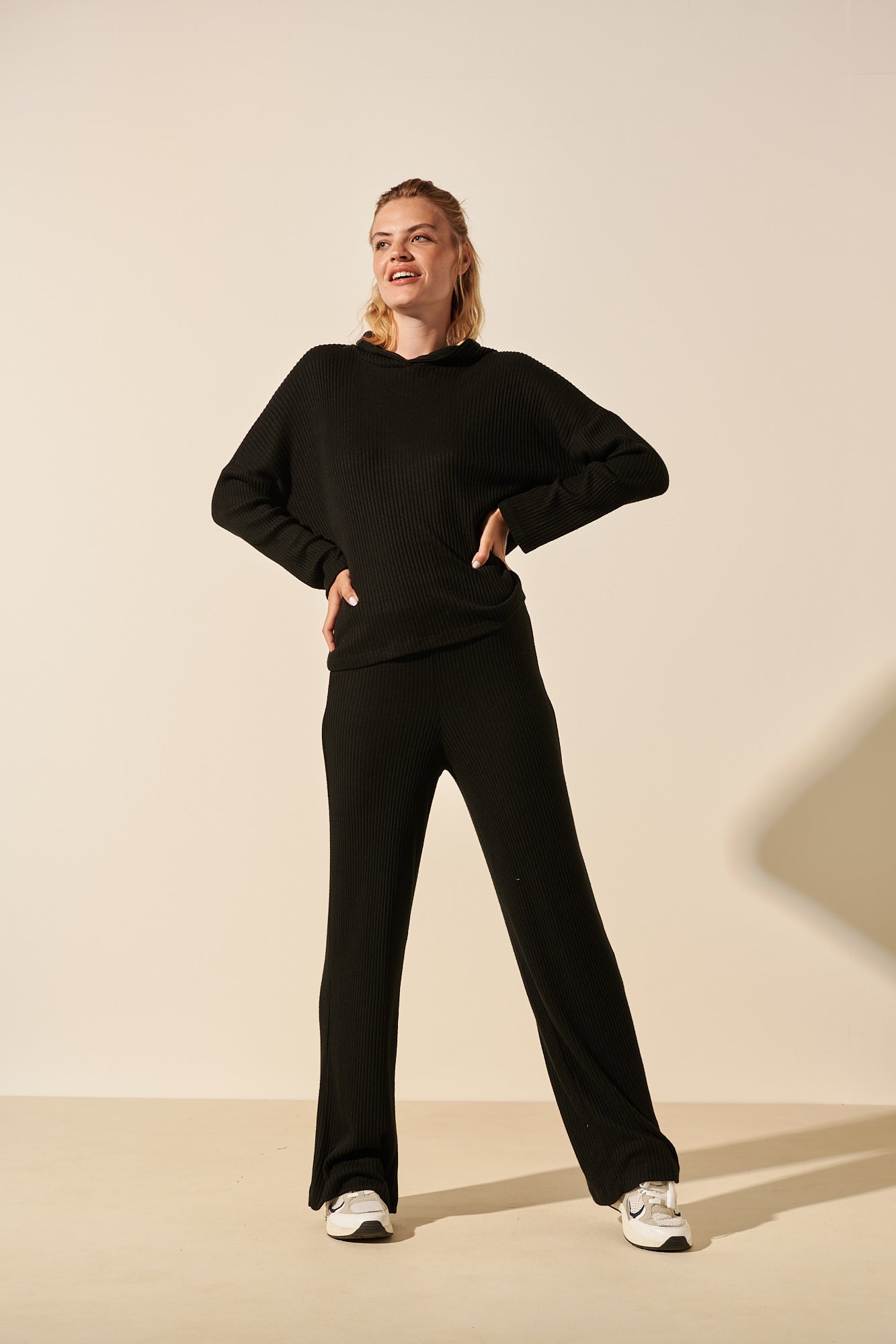 Pantalón acampanado