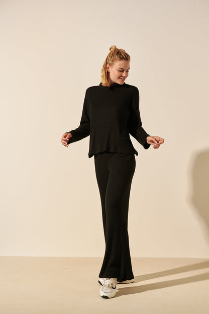 Pantalón acampanado